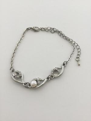 Silver tone adjustable bracelet