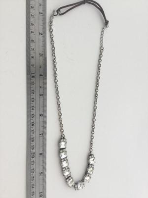 Easy on and off fashion necklace