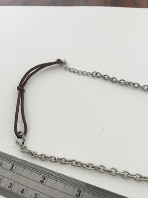 Easy on and off fashion necklace
