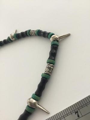 Green and black collar necklace