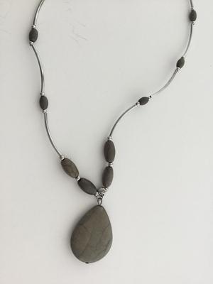 Beautiful green fashion necklace