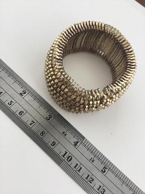 Gold tone stretchy fashion bracelet