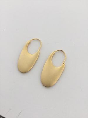 Unmarked unique gold tone earrings