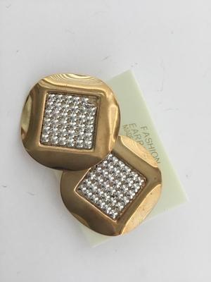 Beautiful gold tone fashion earrings