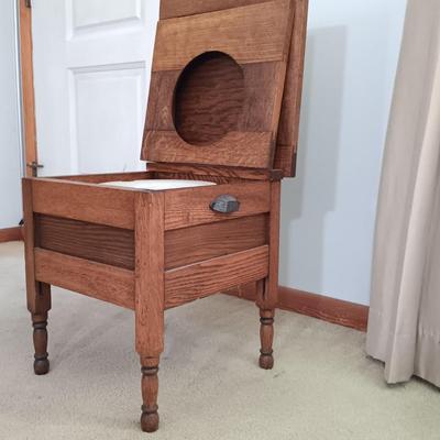 LOT 5: Vintage Wood Commode