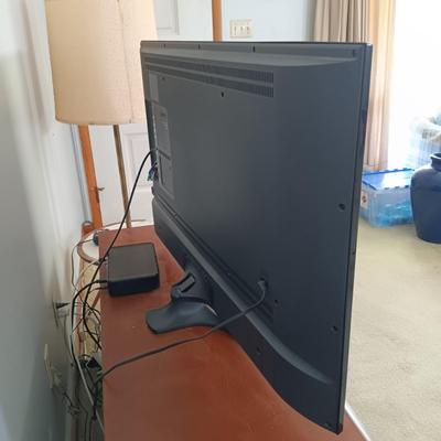 LOT 7: Samsung 50" Class KU630D Smart LED 4K UHD TV