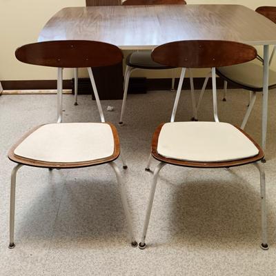 LOT 11: MCM Chrome and Formica Dining Set with Leaf