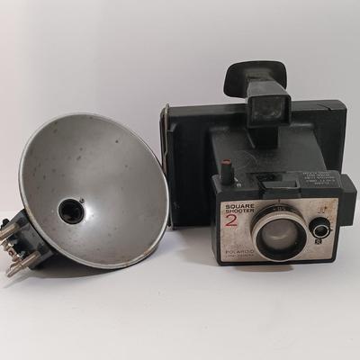 LOT 145: Vintage Cameras For Parts- Kodak Deux, Anscomatic 626, Kodak Instamatic X-15 & More