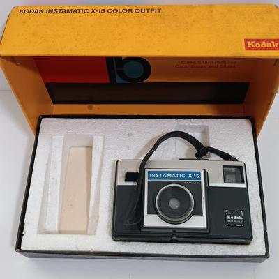 LOT 145: Vintage Cameras For Parts- Kodak Deux, Anscomatic 626, Kodak Instamatic X-15 & More