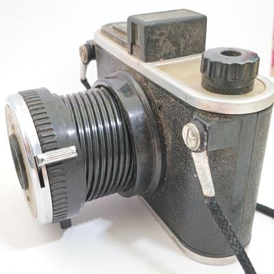 LOT 145: Vintage Cameras For Parts- Kodak Deux, Anscomatic 626, Kodak Instamatic X-15 & More