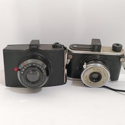 LOT 145: Vintage Cameras For Parts- Kodak Deux, Anscomatic 626, Kodak Instamatic X-15 & More
