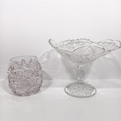 LOT 147: Fry Ovenglass Opalescent Baking Dish, Hoosier Green Glass Vase, Emerald Green Salt Cellars & More