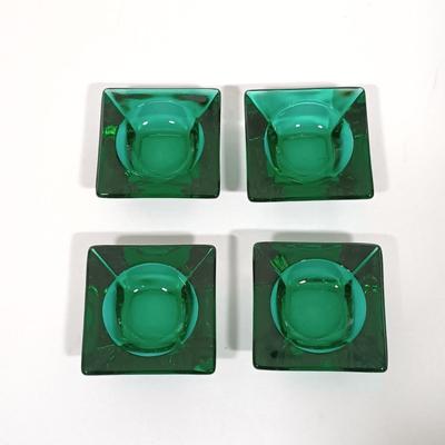 LOT 147: Fry Ovenglass Opalescent Baking Dish, Hoosier Green Glass Vase, Emerald Green Salt Cellars & More