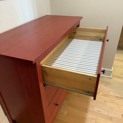 Red Three-Drawer Chest of Drawers (P-HS)