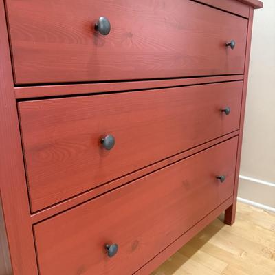 Red Three-Drawer Chest of Drawers (P-HS)