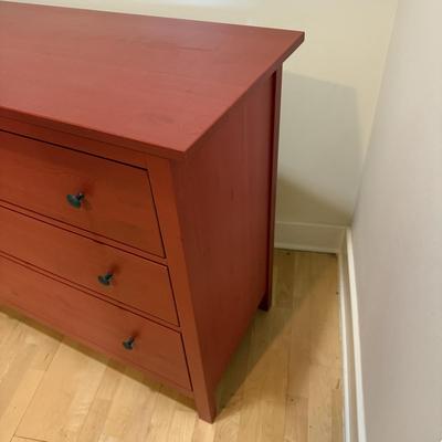Red Three-Drawer Chest of Drawers (P-HS)