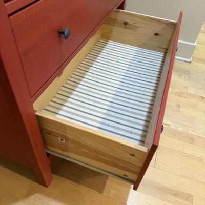 Red Three-Drawer Chest of Drawers (P-HS)