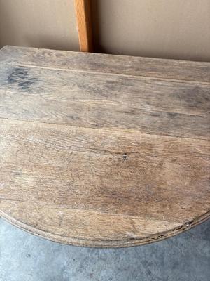Drop leaf table
