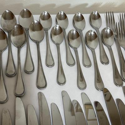 Towle ‘Beaded Antique’ Flatware Set (E-HS)