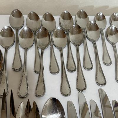 Towle ‘Beaded Antique’ Flatware Set (E-HS)