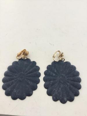 Blue flower clip on earrings vintage