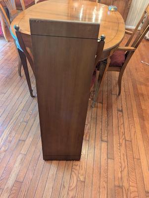 Dining Room Table With One Leaf & 6 Chairs