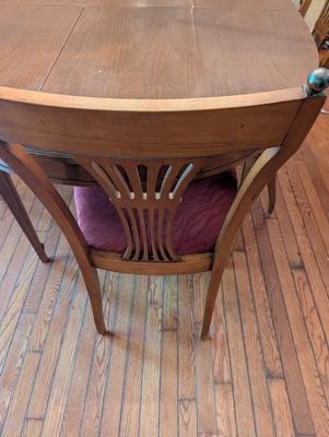 Dining Room Table With One Leaf & 6 Chairs