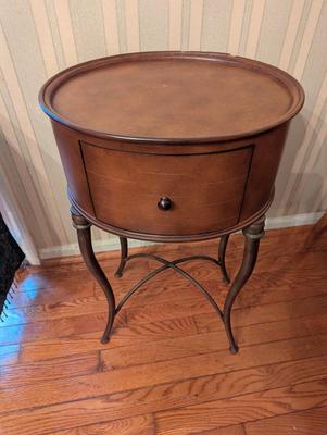 1 Drawer Round Top Side Table With Metal Legs