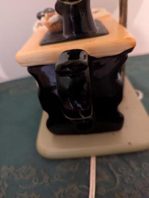 Enesco Sewing Machine Lamp