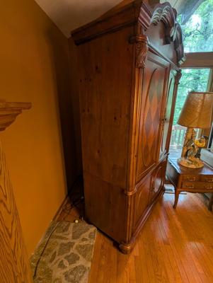 Broyhill TV Cabinet With TV