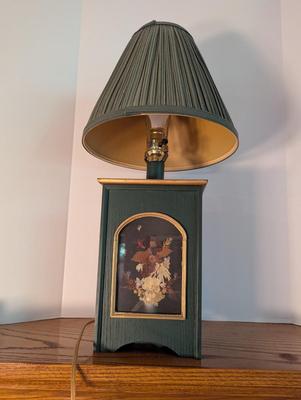 Vintage Pressed Flower Lamp