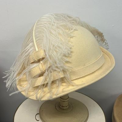 LOT 81: Vintage Ladies' Hats and Hat Boxes
