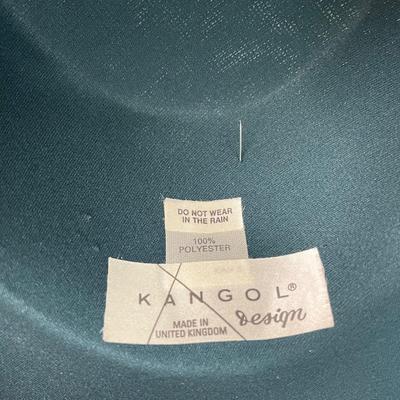 LOT 81: Vintage Ladies' Hats and Hat Boxes