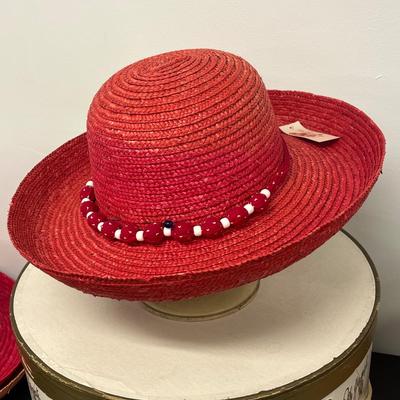 LOT 81: Vintage Ladies' Hats and Hat Boxes