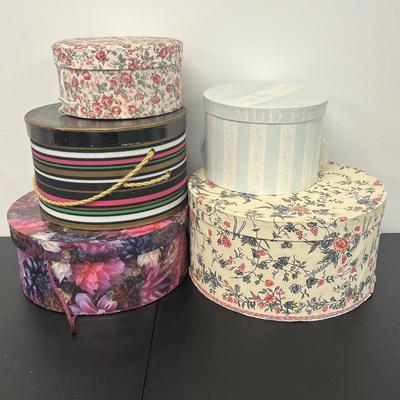 LOT 82: Collection of Women's Hats