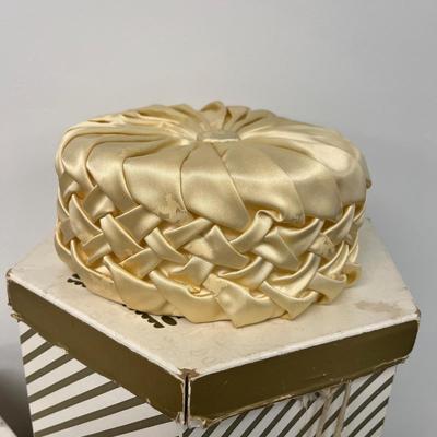 LOT 84: Vintge Hats and Hat Boxes