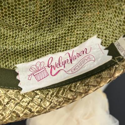 LOT 84: Vintge Hats and Hat Boxes