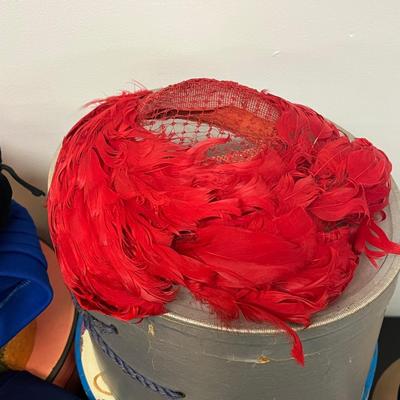 LOT 85: Vintage Hats, Hat Boxes and Hankies