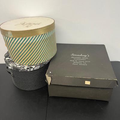 LOT 86: Ladies' Vintage Hats