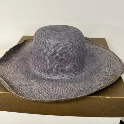 LOT 88: HATS!