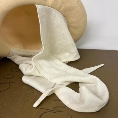 LOT 88: HATS!