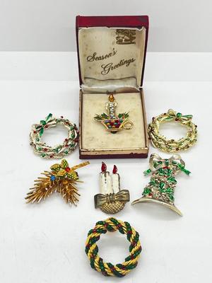 LOT 176J: Vintage Christmas Brooch Lot