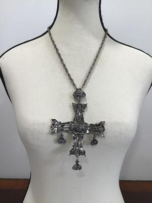 Hollycraft. Tammy Jewel Statement cross Necklace Vintage