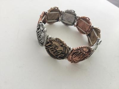 Y’all stretchy fashion bracelet