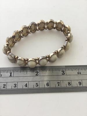 Gold tone stretchy unique bracelet