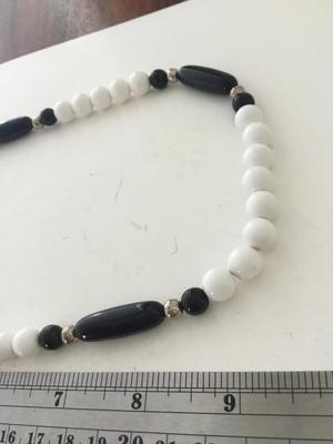 Unmarked white and black beaded fashion necklace