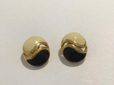 Vintage Enamel Clip on Earrings