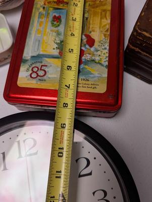 Pair Of Quartz Clocks Souvenir Plate Ceramic Duck Christmas Tin Box