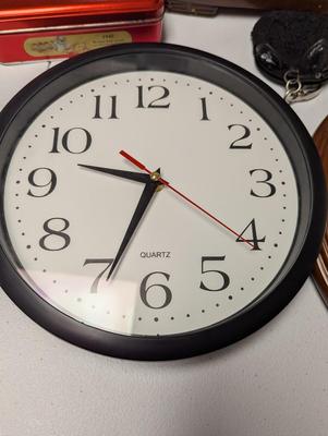 Pair Of Quartz Clocks Souvenir Plate Ceramic Duck Christmas Tin Box
