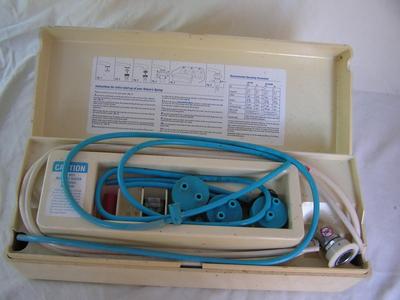Water filtration system, self contained unit. Connects to kitchen faucet